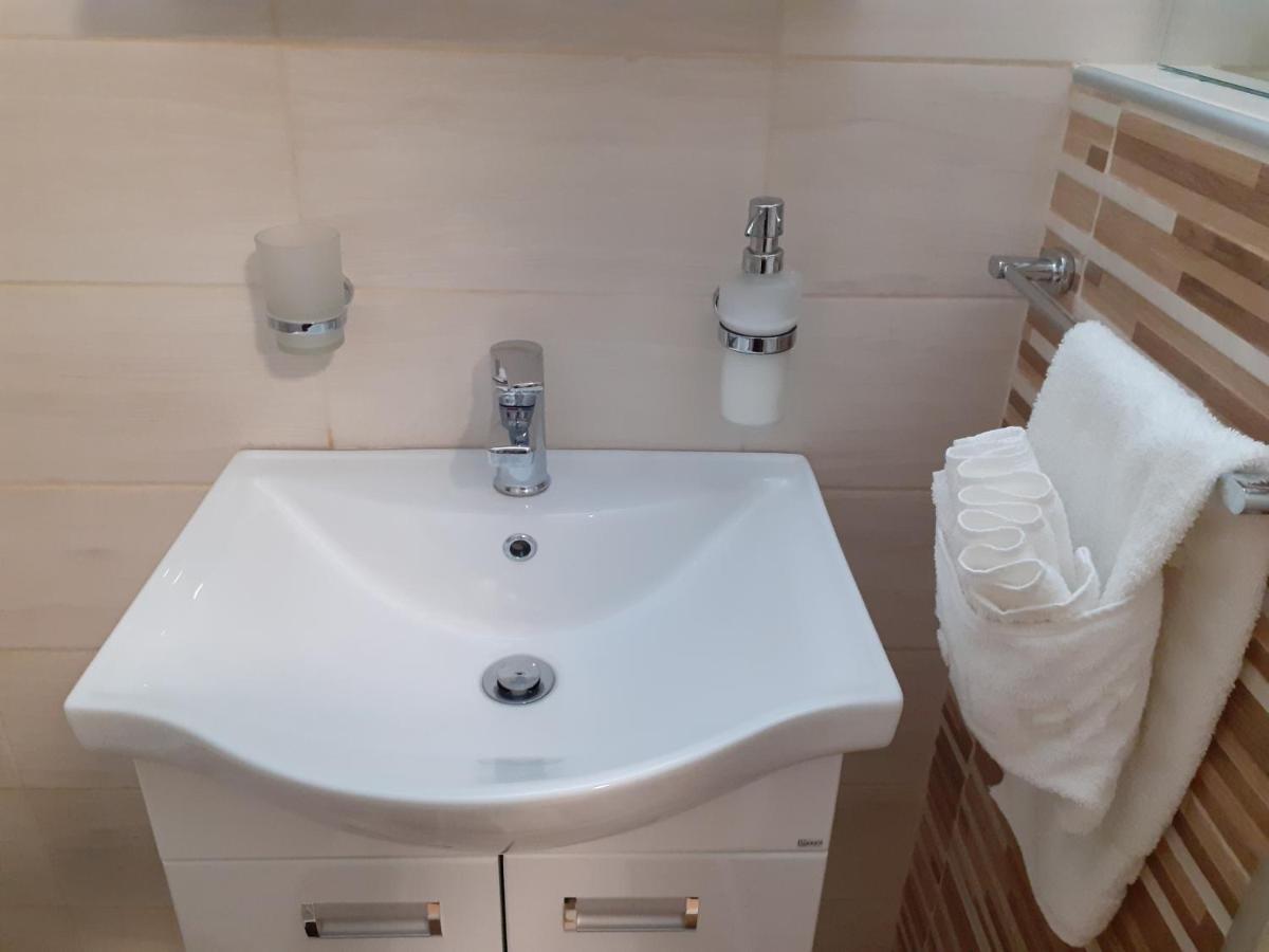 Apartman Nena Pirot Exteriér fotografie