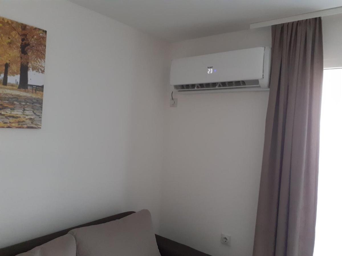 Apartman Nena Pirot Exteriér fotografie