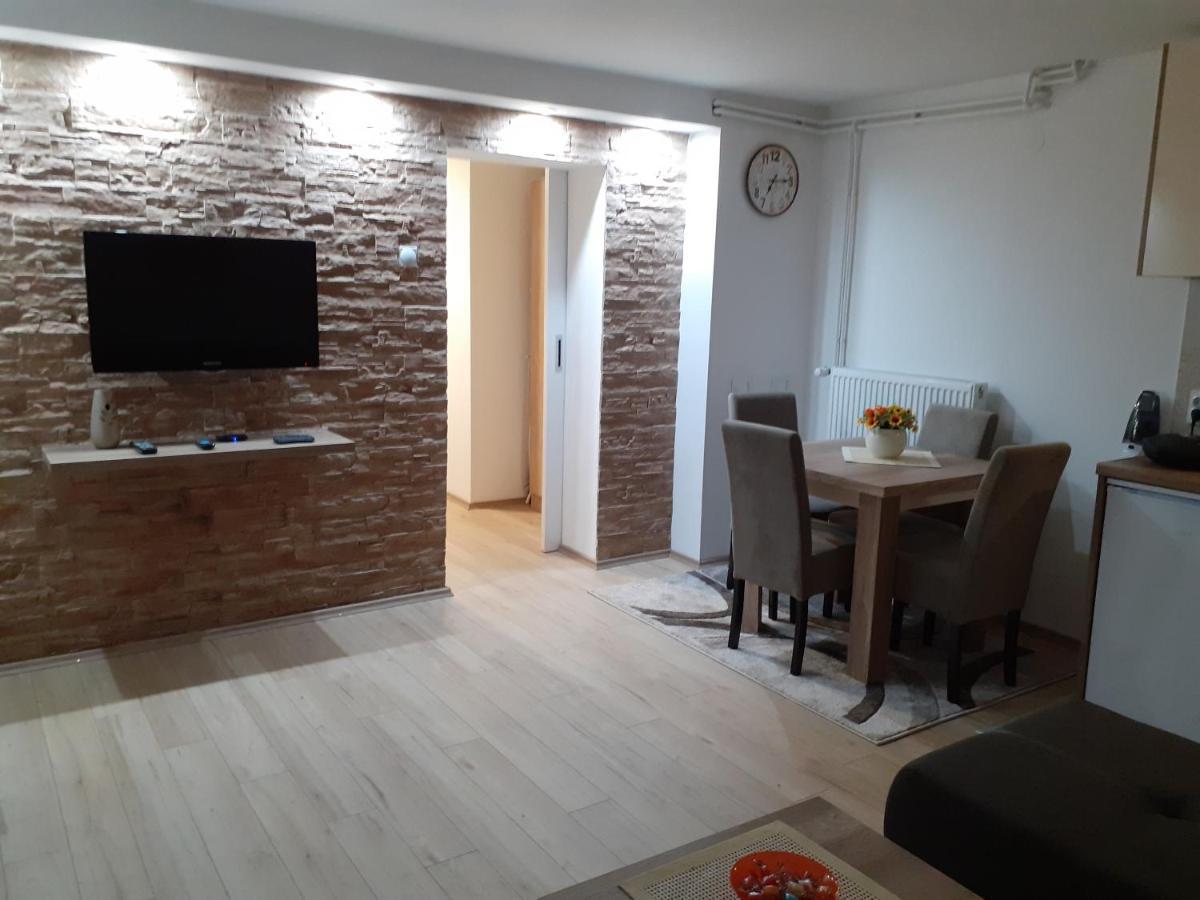 Apartman Nena Pirot Exteriér fotografie
