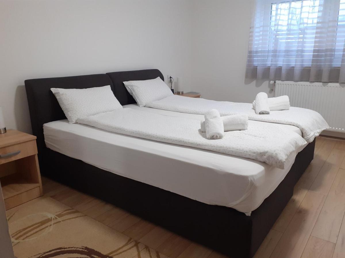 Apartman Nena Pirot Exteriér fotografie